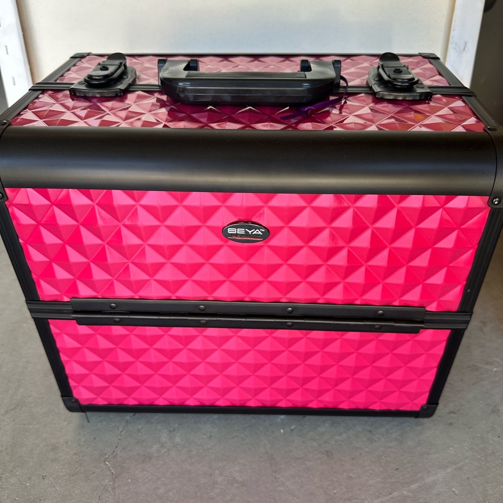 SEYA Pink Makeup Train Case